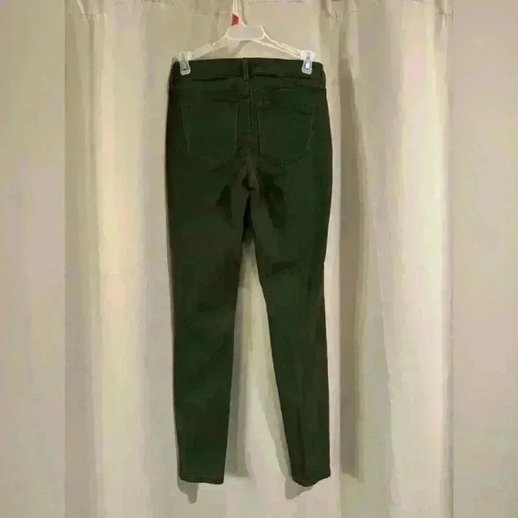 Women’s Green Old Navy Jeans - Picture 2 of 6